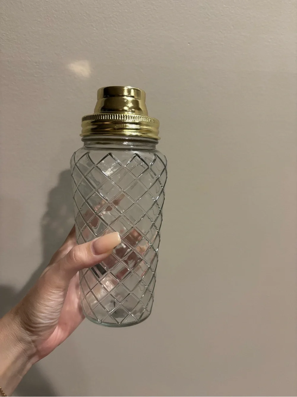 Chic & Tonic Cocktail Shaker